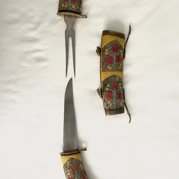 Vintage Fish Knife & Fork Carving Set in a fish shaped wood & brass stand - Picture 5 of 9